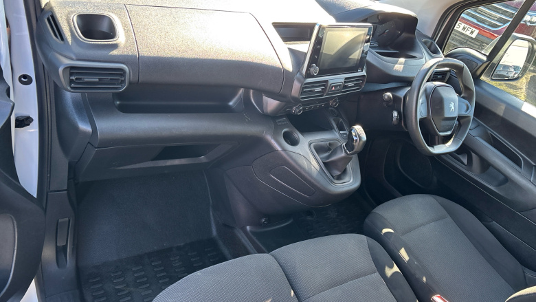 Peugeot Partner Long Diesel 850 1.5 BlueHDi 100 Professional Crew Van